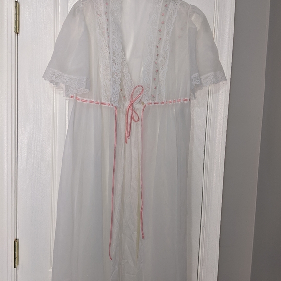 2 piece DreamAway vintage gown/robe set M - Picture 1 of 16
